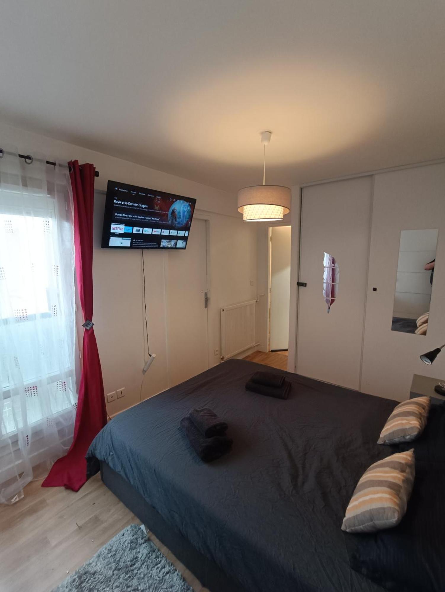 Carnot Apartment *